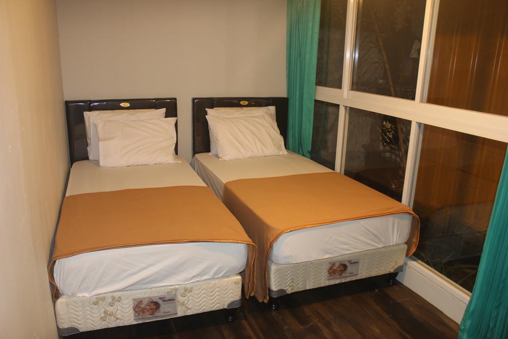 Kubu Container Hotel Uluwatu  Exterior photo