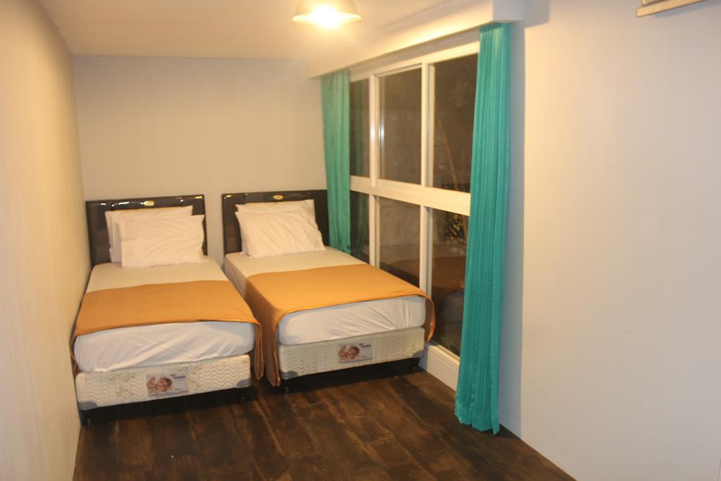 Kubu Container Hotel Uluwatu  Exterior photo