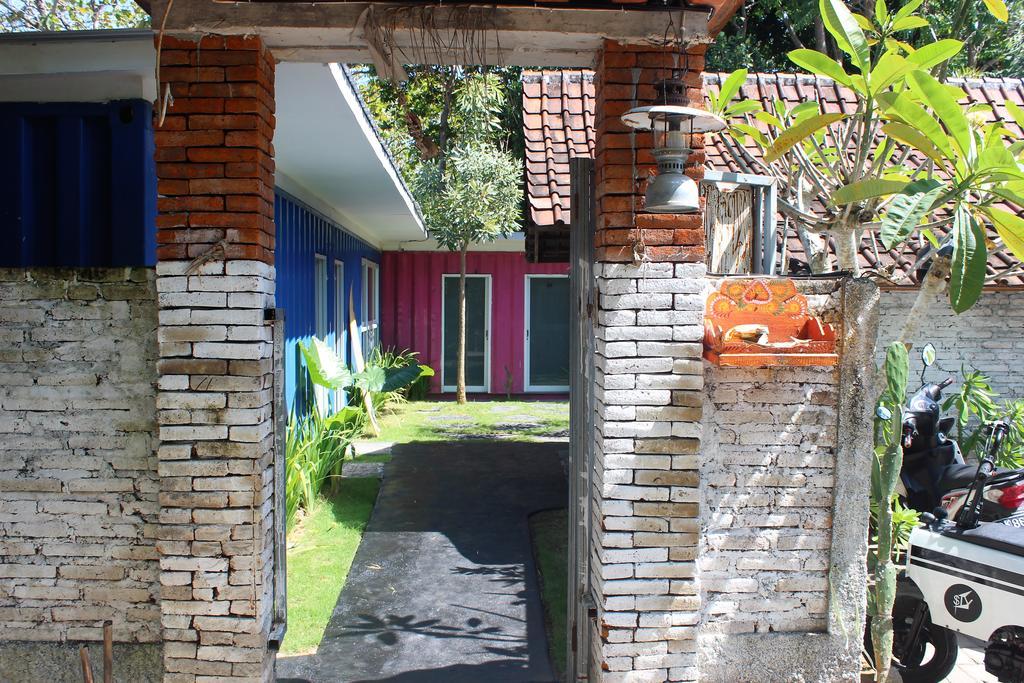 Kubu Container Hotel Uluwatu  Exterior photo