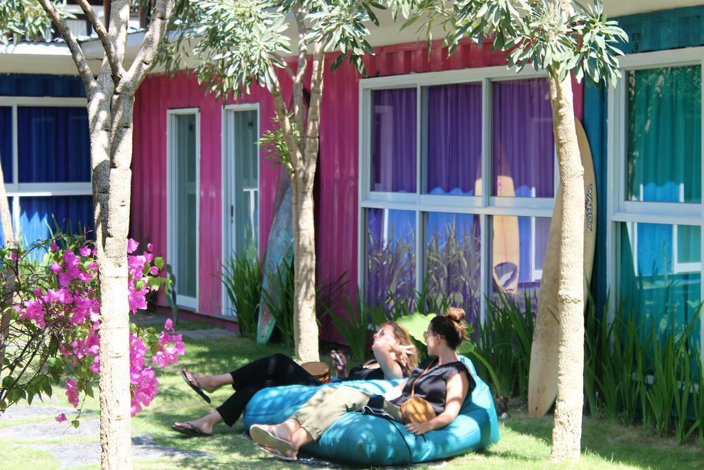Kubu Container Hotel Uluwatu  Exterior photo