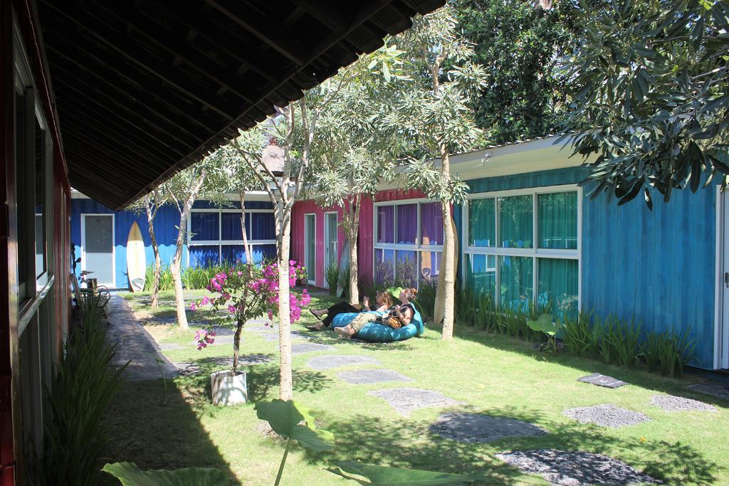 Kubu Container Hotel Uluwatu  Exterior photo