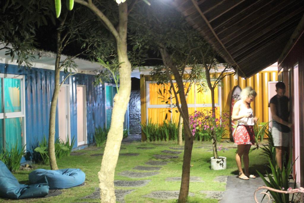 Kubu Container Hotel Uluwatu  Exterior photo